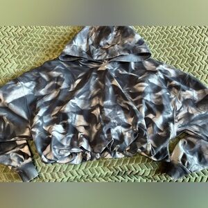 Lululemon cropped sweatshirt